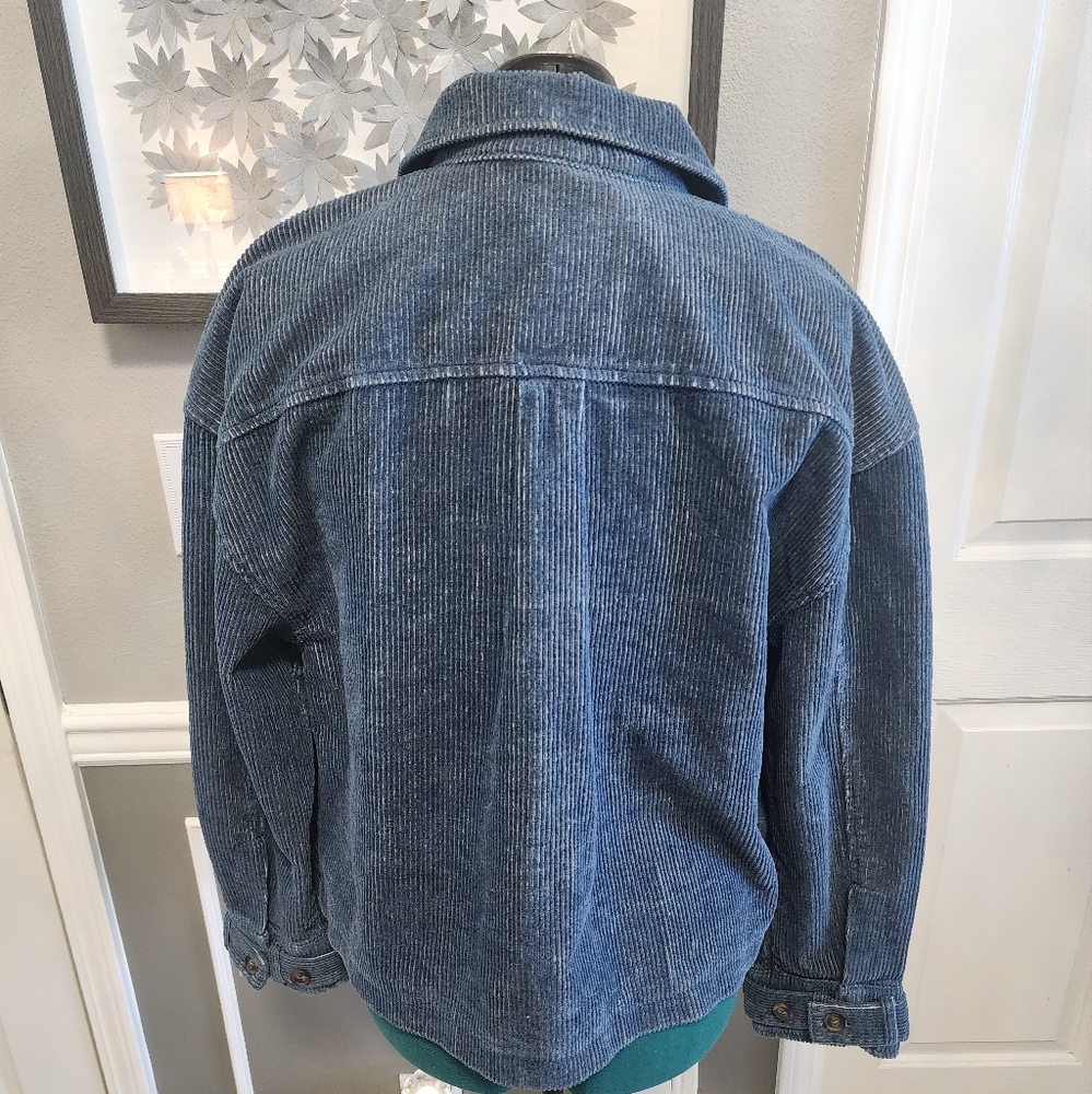 Jacket - Picture 8 of 10